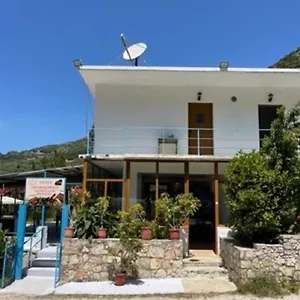  Hotel Taverna Prifti Albanie